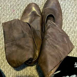 Great for cosplay cute brown buckle boots